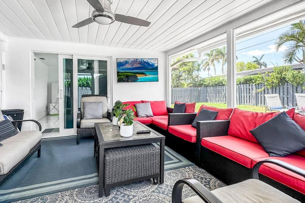 Amazing Home W Heated Pool 8 Mins To The Beach Lighthouse Point Exterior foto