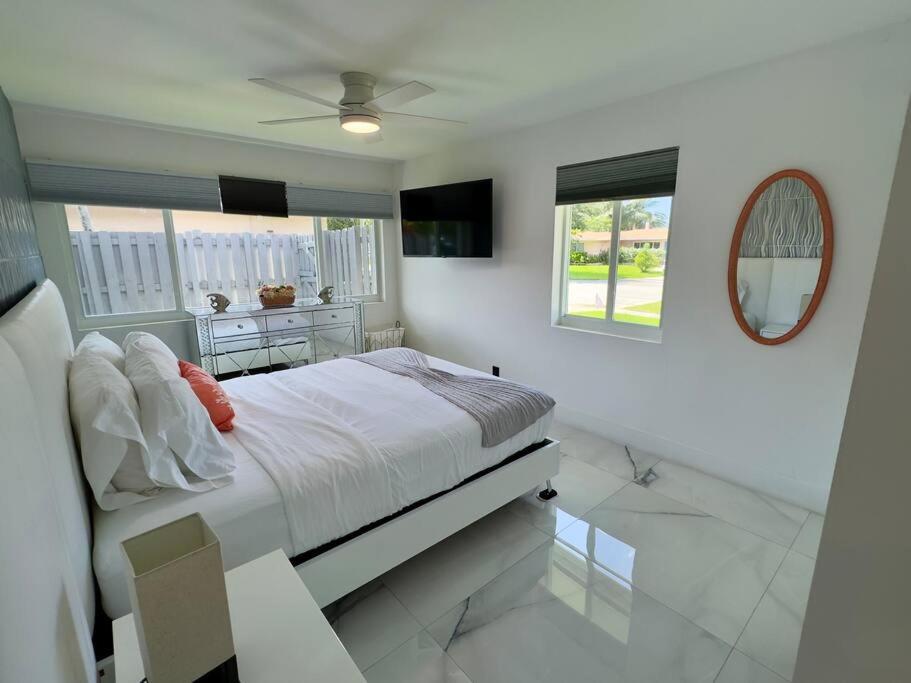 Amazing Home W Heated Pool 8 Mins To The Beach Lighthouse Point Exterior foto